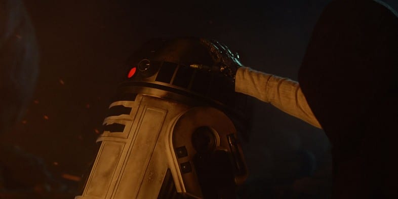 Force-Awakens-R2-D2-and-Luke